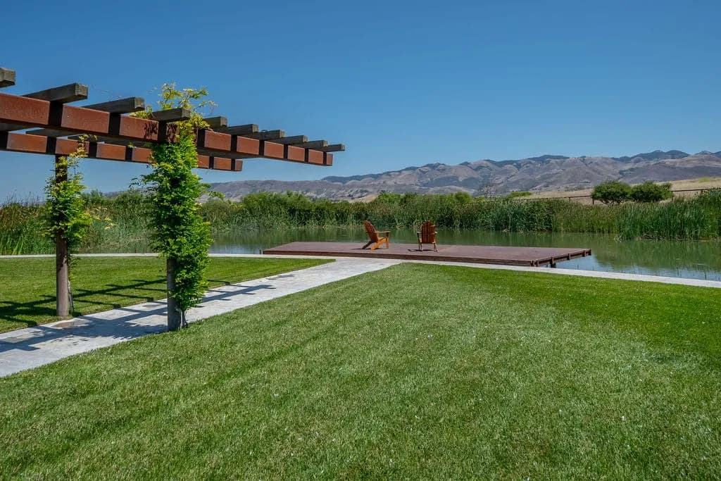Cavalli Estates scene